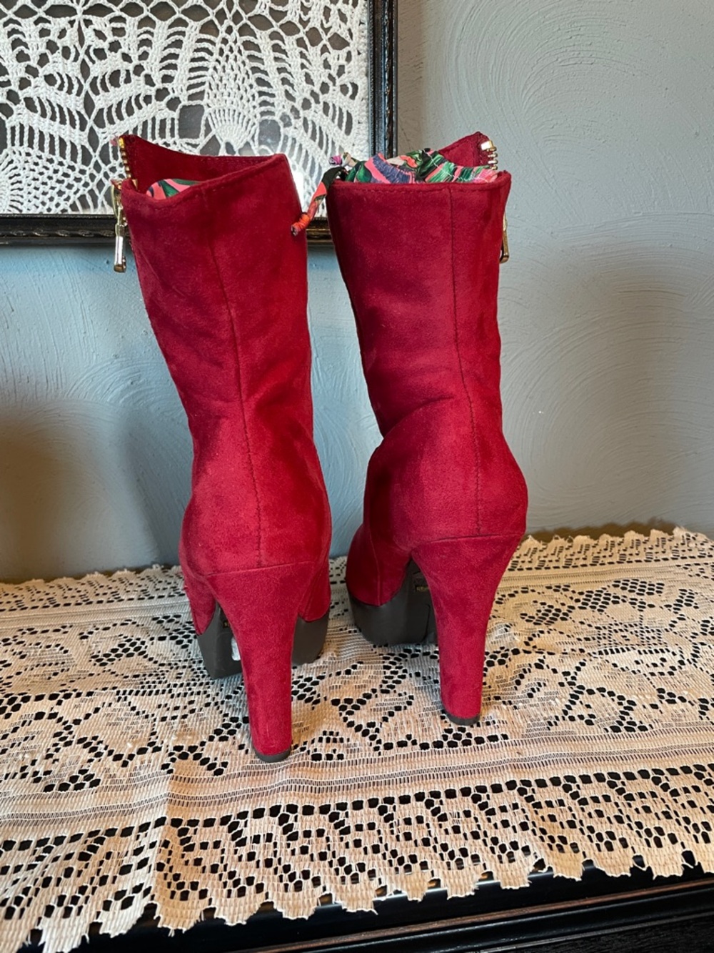 Wild Diva Red Suede High Block Heel Ankle Boots with Gold Zip - Picture 4 of 6
